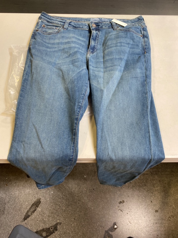 Photo 1 of Amazon Essentials Women's Skinny Jean. SIZE 12 SHORT