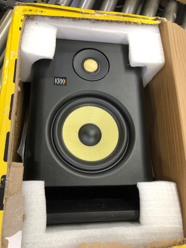 Photo 2 of KRK ROKIT 5 G4 5" 2-Way Active Studio Monitor(single)