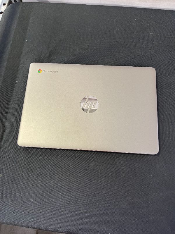 Photo 3 of HP Chromebook Laptop 14a-na1043cl 14" Diagonal FHD IPS Display 1920 x 1080 Intel Celeron N4500 4 GB Memory 64 GB eMMC Storage Chrome OS Mineral Silver
(MISSING CHARGER)---(FACTORY RESET)