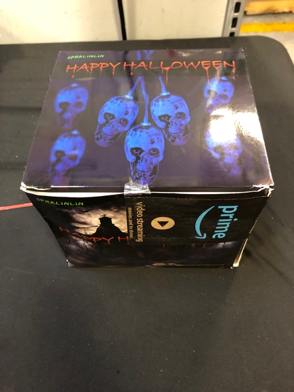 Photo 1 of Skeleton Skull String Lights, Lights Spooky with 30LEDS?Waterproof 8 Modes Twinkle Lights?Skeleton Lights Battery Operated for Party, Yard, Haunted House Decorations (Blue)
