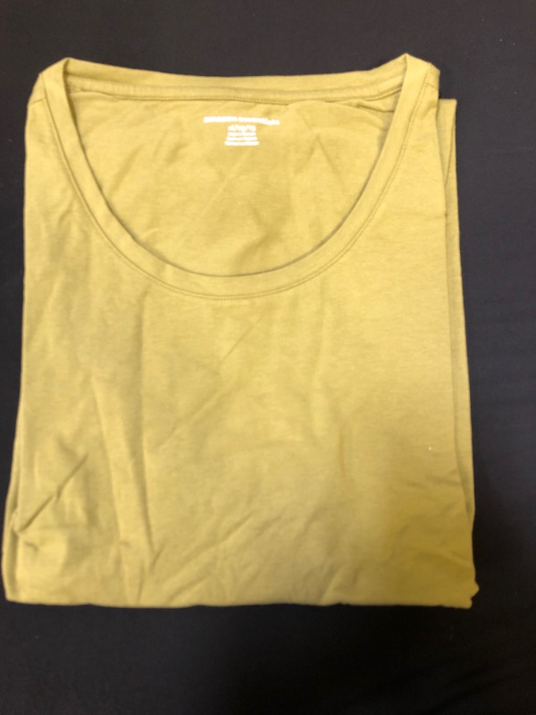 Photo 2 of Amazon Essentials Women's Classic-Fit Short-Sleeve Crewneck T-Shirt SIZE XL