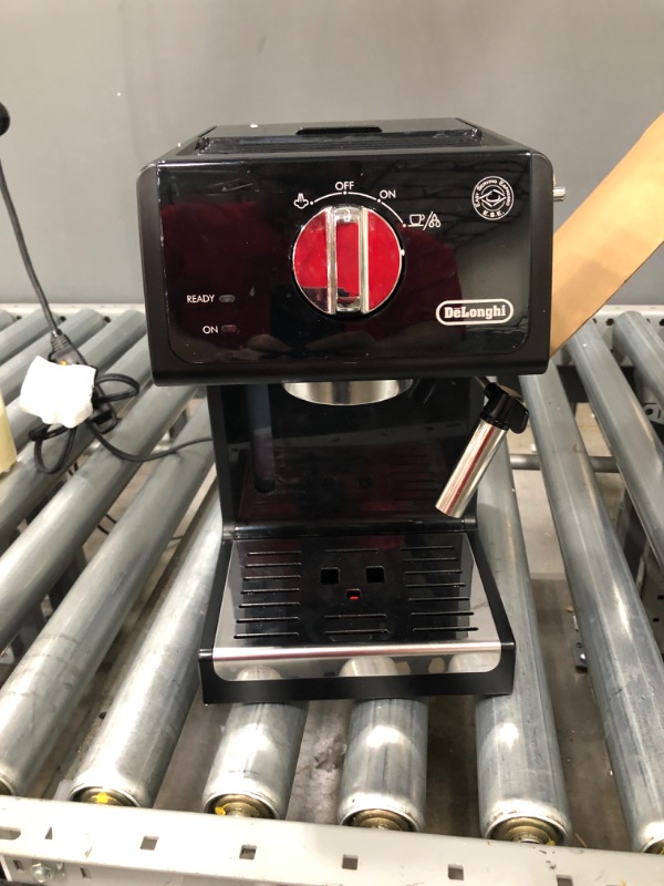 Photo 3 of **BROKEN HANDEL**
De'Longhi ECP3120 15 Bar Espresso Machine with Advanced Cappuccino System, 9.6 x 7.2 x 11.9 inches, Black/Stainless Steel
