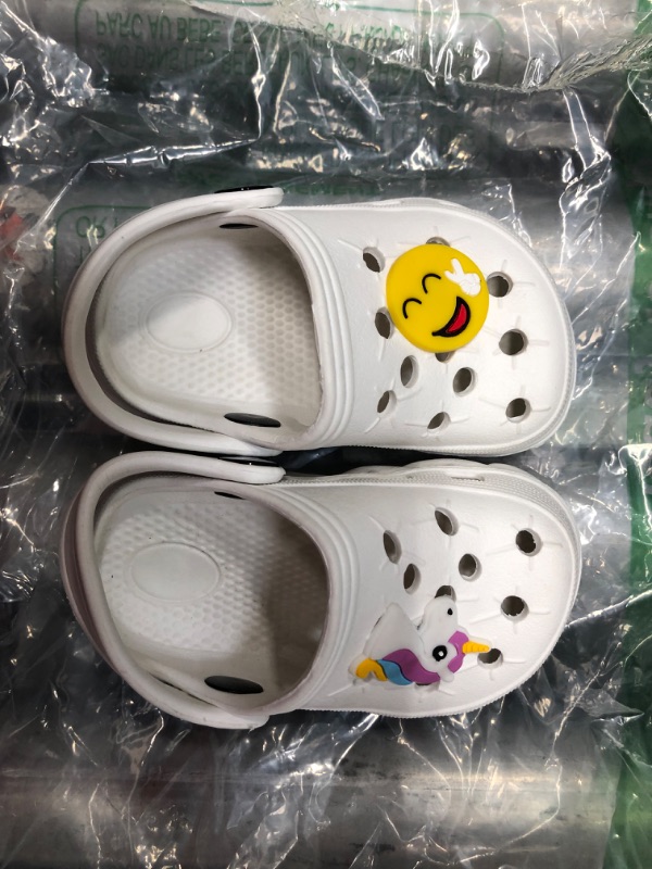 Photo 2 of Crocs Unisex-Child Classic Clogs
