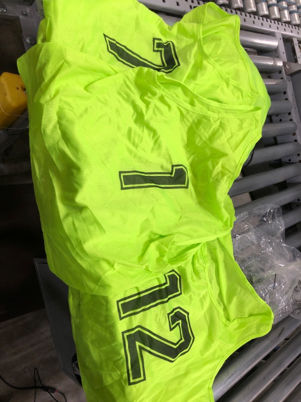 Photo 2 of Saaifuu Set of 12 (1-12) Numbered Pinnies/Scrimmage Vest/Team Practice Jerseys Large 