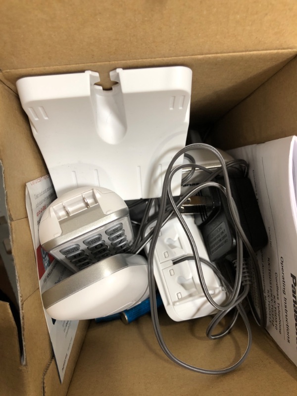 Photo 1 of Panasonic Comfort Cordless Telephone with Digital Answering Machine 2 Handsets - White (KX-TGD532W)

