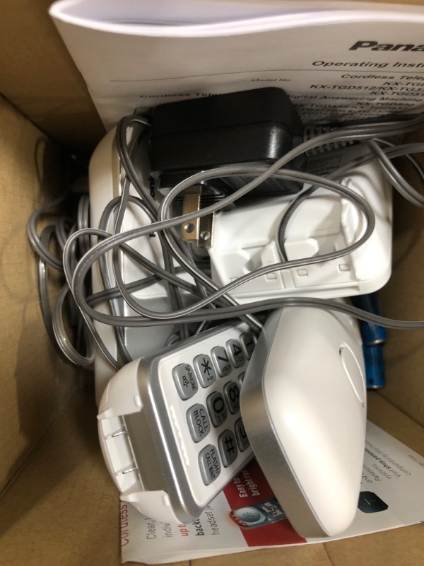 Photo 3 of Panasonic Comfort Cordless Telephone with Digital Answering Machine 2 Handsets - White (KX-TGD532W)

