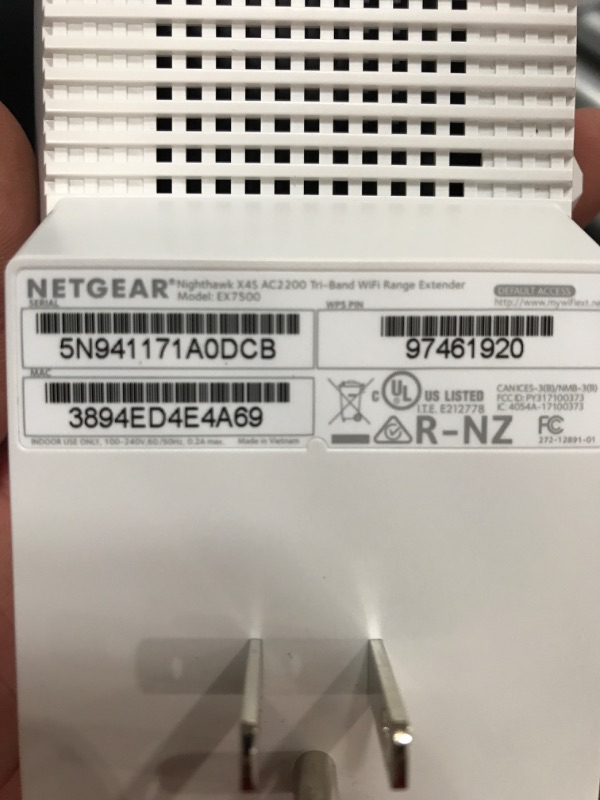 Photo 3 of NETGEAR Nighthawk Mesh X4S Wall-Plug Tri-Band WiFi Mesh Extender - White 
