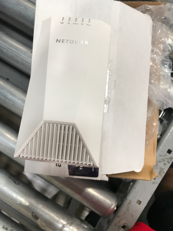 Photo 2 of NETGEAR Nighthawk Mesh X4S Wall-Plug Tri-Band WiFi Mesh Extender - White 
