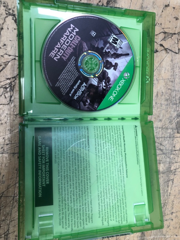 Photo 3 of Call of Duty: Modern Warfare - Xbox One (Activision), New - GameStop
