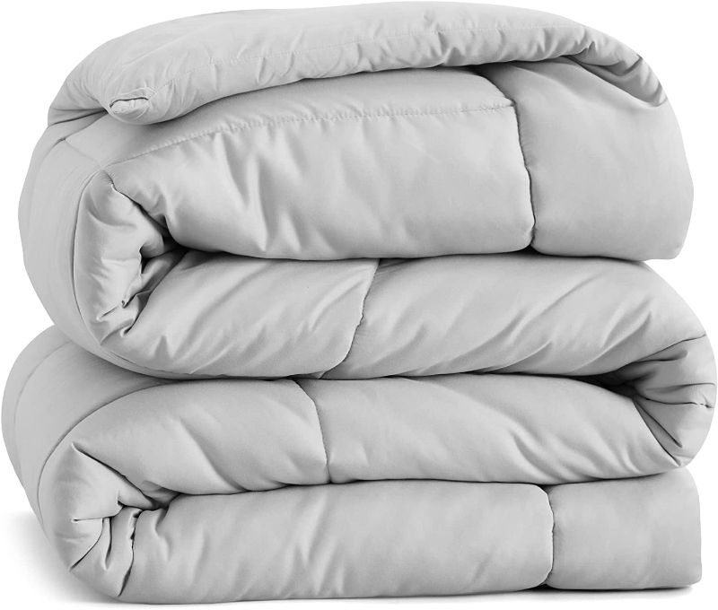 Photo 1 of Bedsure Duvet Insert Queen Comforter Light Grey - All Season Quilted Down Alternative Comforter for Queen Bed, 300GSM Mashine Washable Microfiber Bedding Comforter with Corner Tabs
