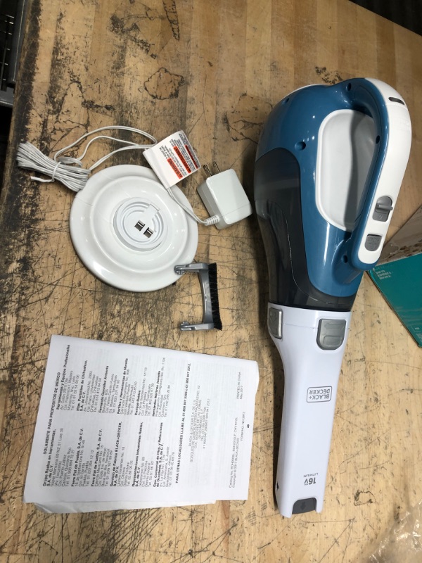 Photo 2 of BLACK+DECKER dustbuster AdvancedClean Cordless Handheld Vacuum (CHV1410L)

**powers on!