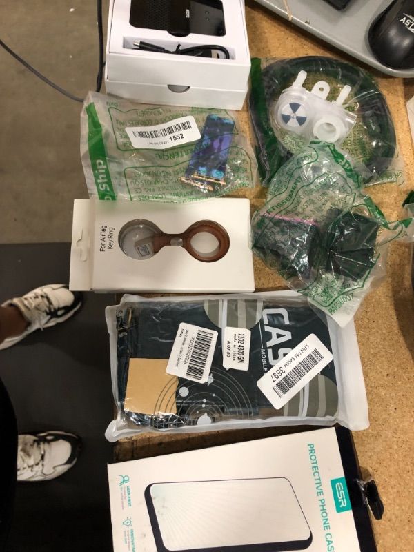 Photo 1 of bundle of 7 items