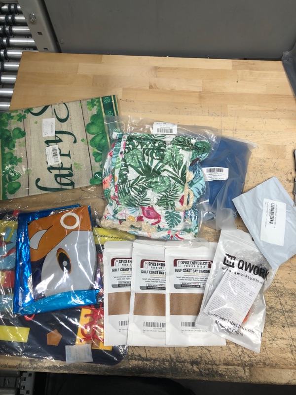 Photo 1 of **BUNDLE OF MISC. ITEMS (10 ITEMS ) ****