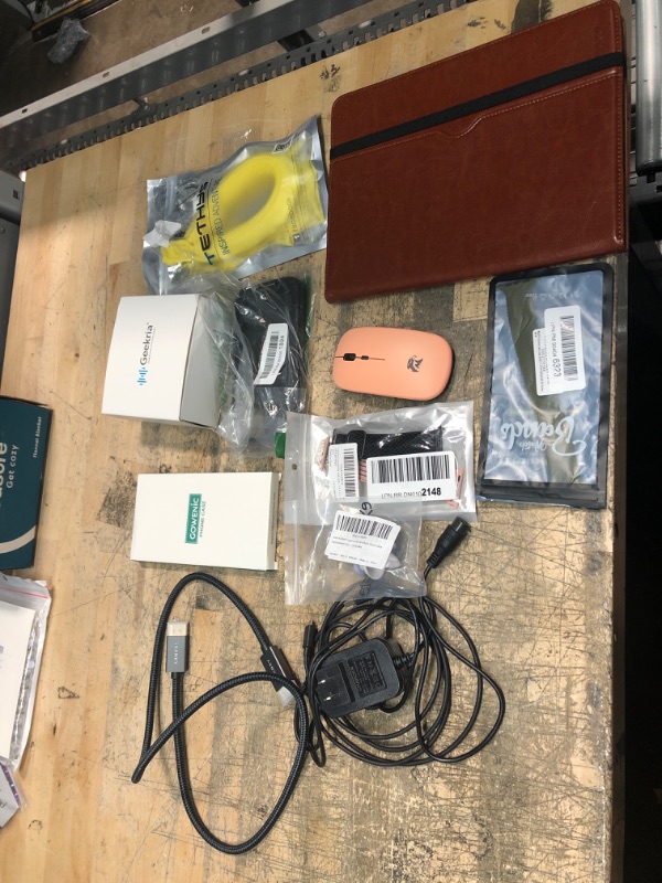 Photo 1 of CORD AND ELECTRONIC BUNDLW 11 ITEMS 