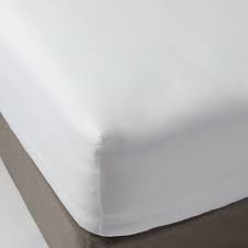Photo 1 of  Ultra Soft Fitted Sheet - Threshold WHITE ** WEARHOUSE DIRT***
QUEEN SIZE 