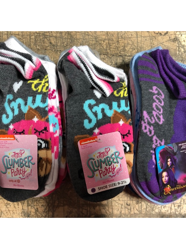 Photo 1 of 1 PACK OF Kids' Descendants Socks &2 PACKS OF  Kids' JoJo Siwa   - 6 PAIRS 
 SIZE S/M 9-2.5