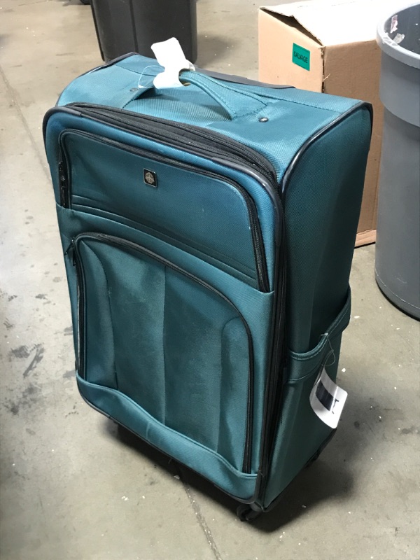 Photo 1 of USED: Skyline Softside Large Checked Spinner Suitcase 31.5 Inches (H) x 18 Inches (W) x 10.5 Inches (D)

