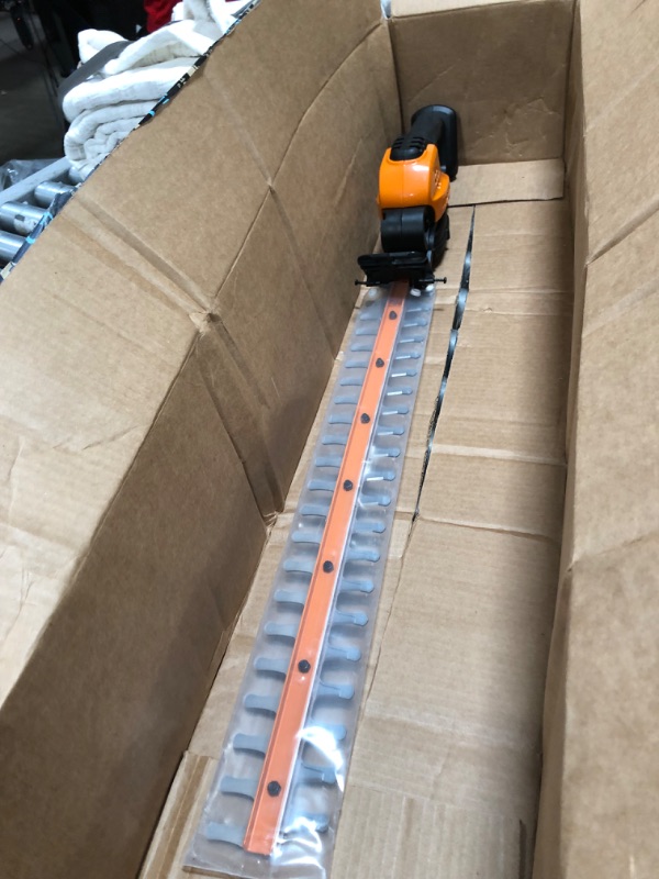 Photo 5 of (NOT FUNCTIONAL)Worx 20V Cordless Power Share 22 Hedge Trimmer Black/Orange
**DOES NOT POWER ON**