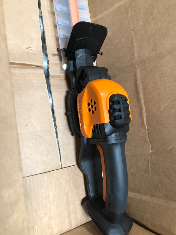 Photo 7 of (NOT FUNCTIONAL)Worx 20V Cordless Power Share 22 Hedge Trimmer Black/Orange
**DOES NOT POWER ON**