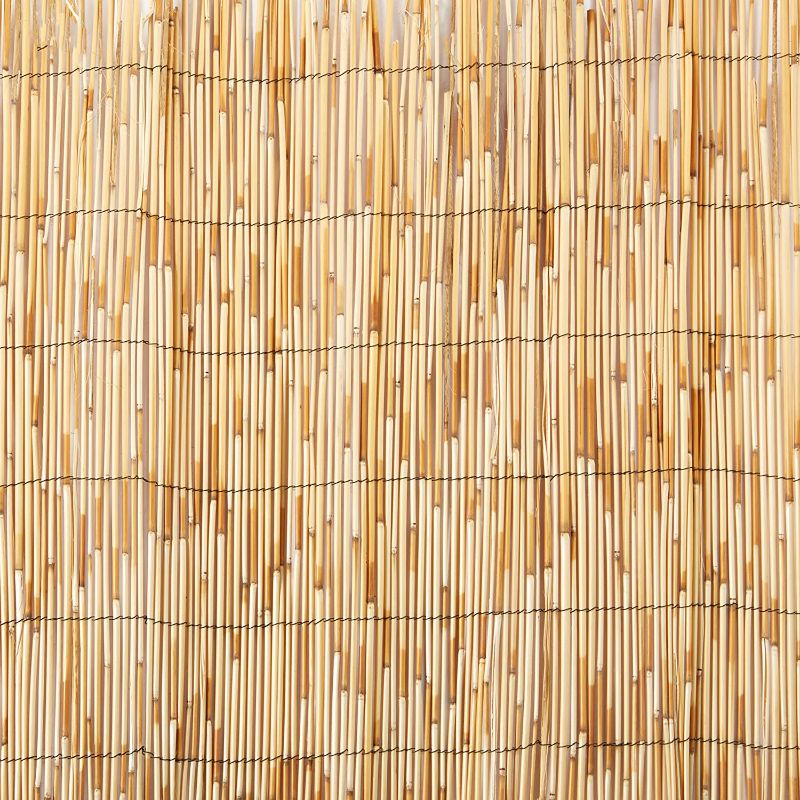 Photo 1 of (DAMAGE)Natural Reed Fence 4'FT X 8'FT
**BROKEN PIECES OF BAMBOO**