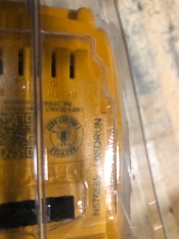 Photo 3 of DEWALT
20-Volt MAX Compact Lithium-Ion 4.0Ah Battery Pack with 12-Volt to 20-Volt MAX Charger