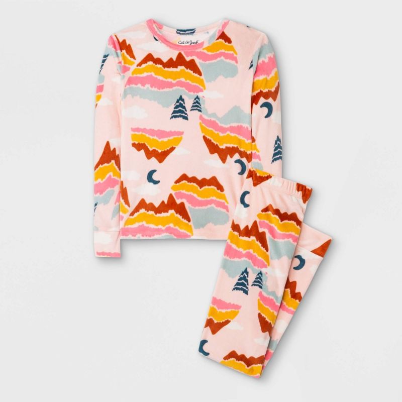 Photo 1 of Girls' 2pc Snuggly Soft Mountainscape Print Pajama Set - Cat & Jack™ Light
SIZE-6