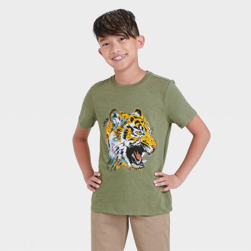 Photo 1 of 2 ITEMS)Boy' Roaring Tiger Graphic Hort Leeve T-hirt - Cat & Jack™ Olive Green SIZE -XL
