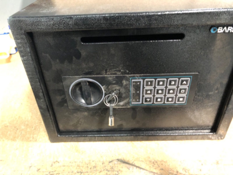 Photo 4 of (DAMAGED, DOES NOT FUNCTION)BARSKA AX11934 Compact Digital Multi-User Keypad Security Depository Drop Safe
**KEY IS BENT AND STUCK, UNABLE TO REMOVE KEY, UNABLE TO KEEP SAFE LOCKED**