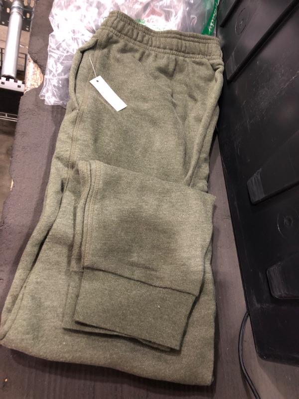 Photo 2 of Amazon Essentials Men's Fleece Jogger Pant OLIVE MEDIUM
