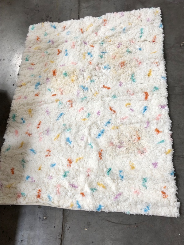 Photo 2 of 48 X 64" Sprinkle Rug - Pillowfort™ -USED-