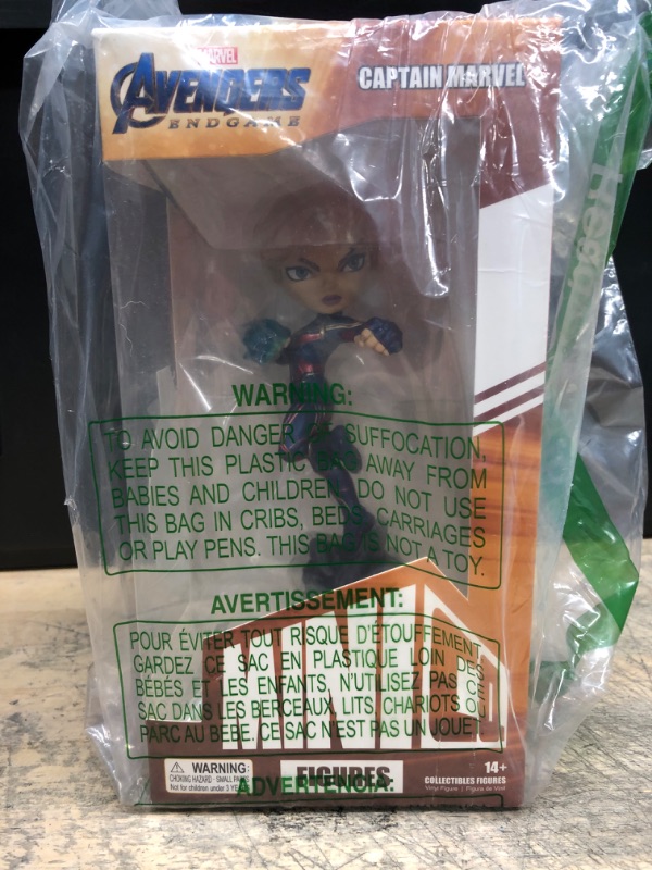 Photo 1 of Iron Studios Minico Avengers Endgame Captain Marvel Statue