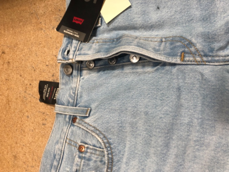 Photo 4 of Levi's Women's Premium 501 Original Shorts Luxor Edge Size 28 