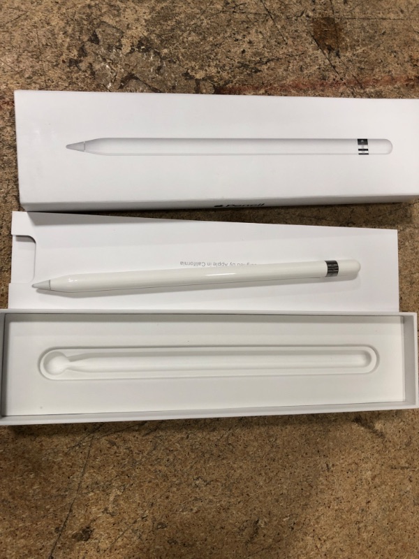 Photo 2 of Apple Pencil (1st Generation)
