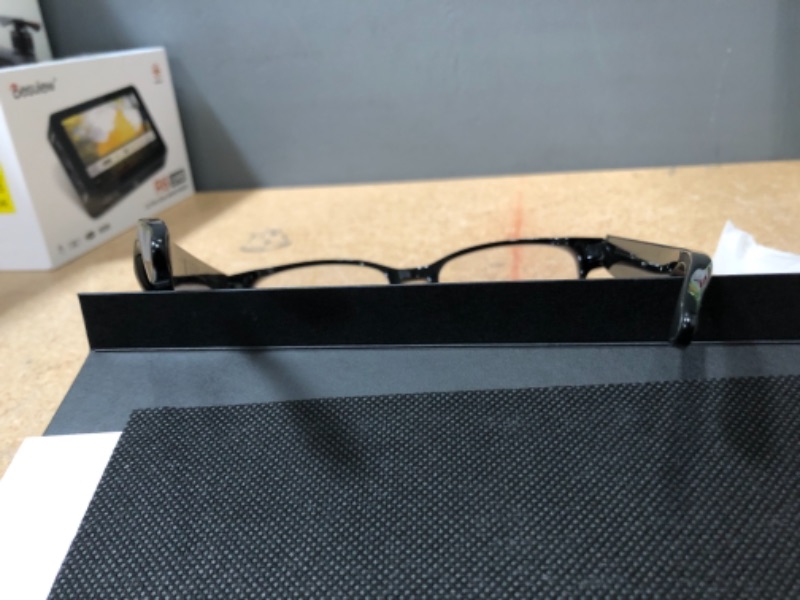 Photo 6 of Razer Anzu Smart Glasses: Blue Light Filtering & Polarized Sunglass Lenses - Low Latency Audio - Built-in Mic & Speakers - Touch & Voice Assistant Compatible - 5hrs Battery - Rectangle/Large
