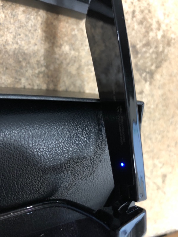 Photo 4 of Razer Anzu Smart Glasses: Blue Light Filtering & Polarized Sunglass Lenses - Low Latency Audio - Built-in Mic & Speakers - Touch & Voice Assistant Compatible - 5hrs Battery - Rectangle/Large
