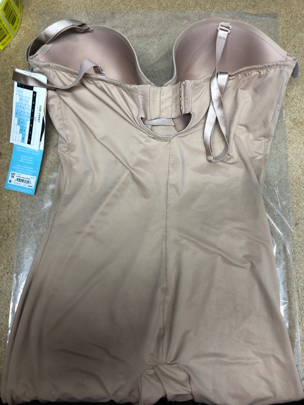 Photo 3 of ASSETS BY SPANX Women's Flawless Finish Strapless Cupped Midthigh Bodysuit
SIZE 1X