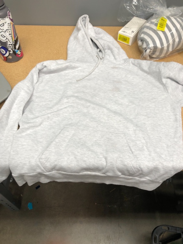 Photo 2 of Basic Pullover Hoodie
SIZE SMALL 
SMALL STAINS