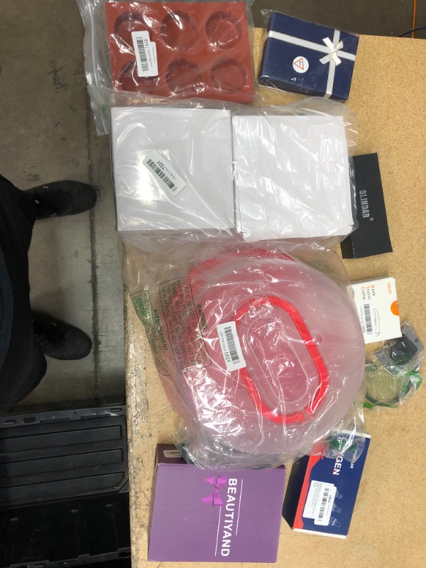 Photo 1 of BUNDLE OF MISCELLANEOUS HOME ITEMS (10 ITEMS)