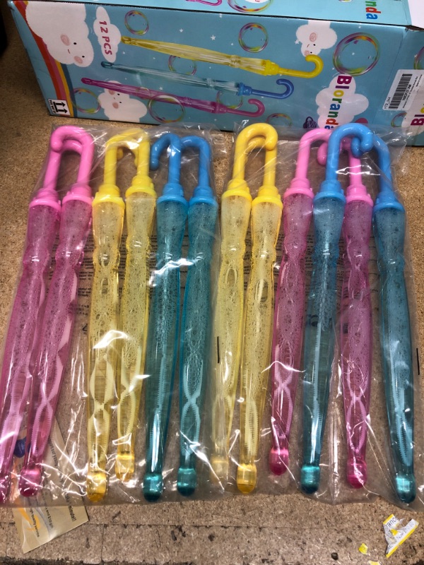 Photo 2 of Bloranda 12 Pack 15'' Bubble Wands