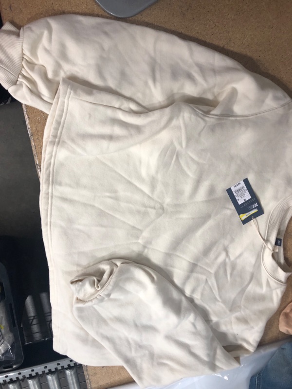 Photo 2 of **HAS STAIN**
Women's Shrunken Sweatshirt - Universal Thread MEDIUM.

