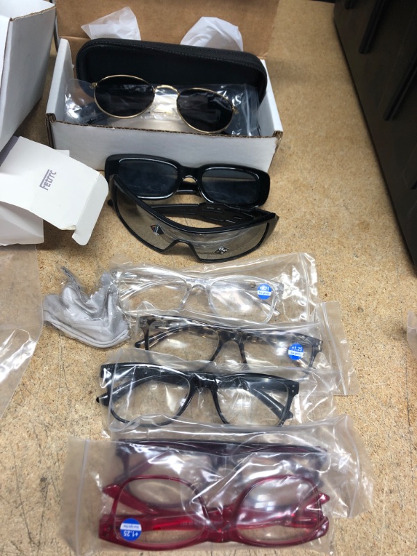 Photo 1 of *BUNDLE*
Glasses bundle.