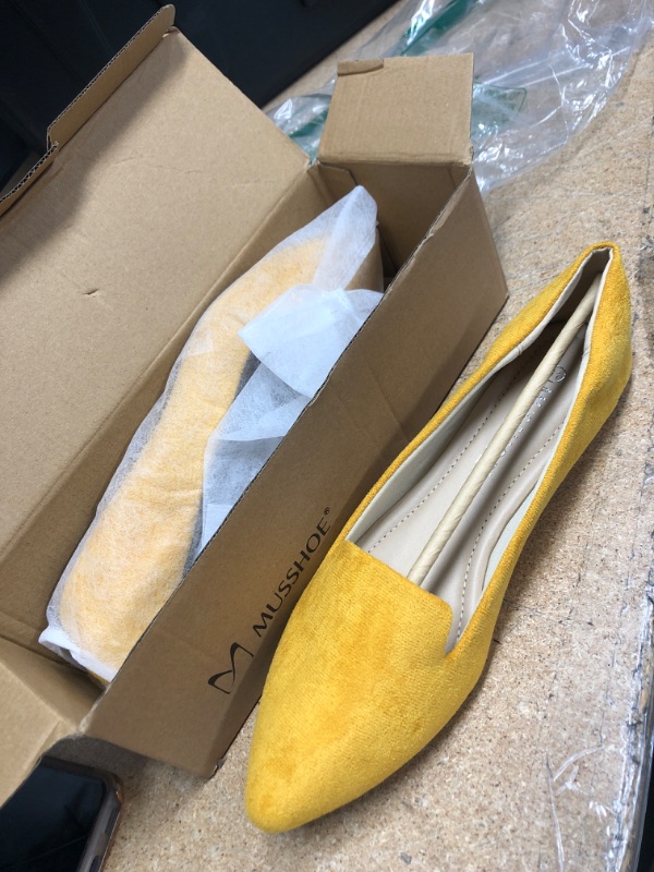 Photo 1 of Musshoe shoes yellow size 11