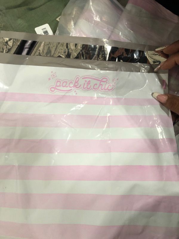 Photo 1 of 10X13 100PK PINK WHITE MAILERS