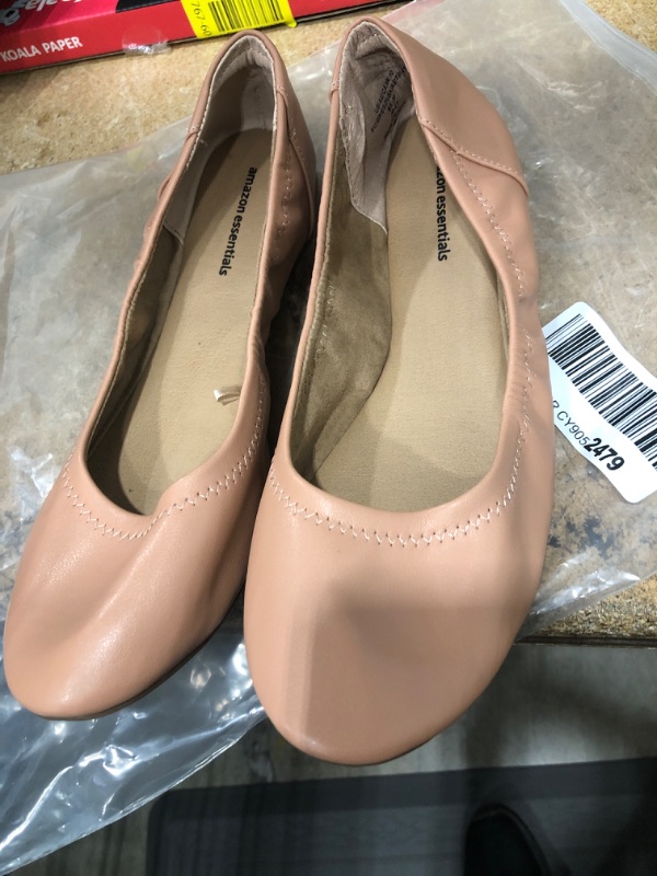 Photo 2 of Amazon Essentials Women's Belice Ballet Flat size 8