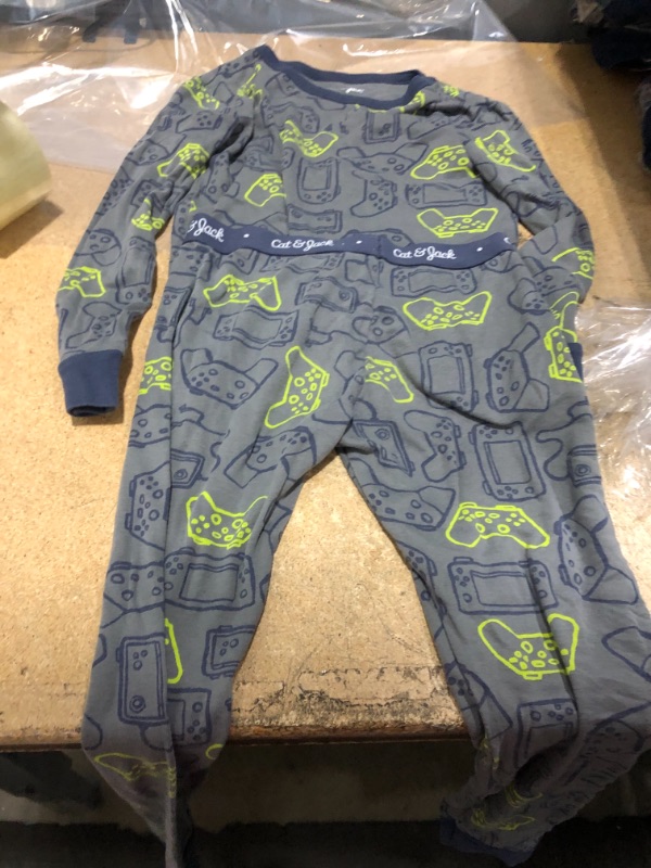 Photo 2 of Cat & Jack Boys' 2pc Gamer Tight Fit Pajama Set Gray/Navy/Lime Green- SIZE 10 