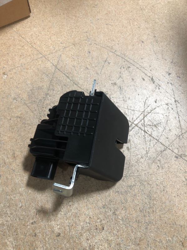 Photo 1 of OEM Genuine Kia Tail Gate Lock Actuator Latch Release