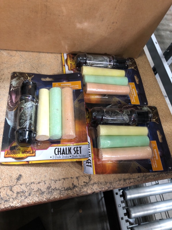 Photo 1 of Bundle of 3 
Jurassic Park Chalk Set