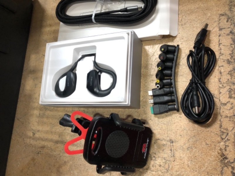 Photo 2 of Electronics Accessories Bundle, 4 Items
Dacom Bluetooth Headphones, 2 USB-C Cables, Car Phone Holder, Multi Head Charging Cable 