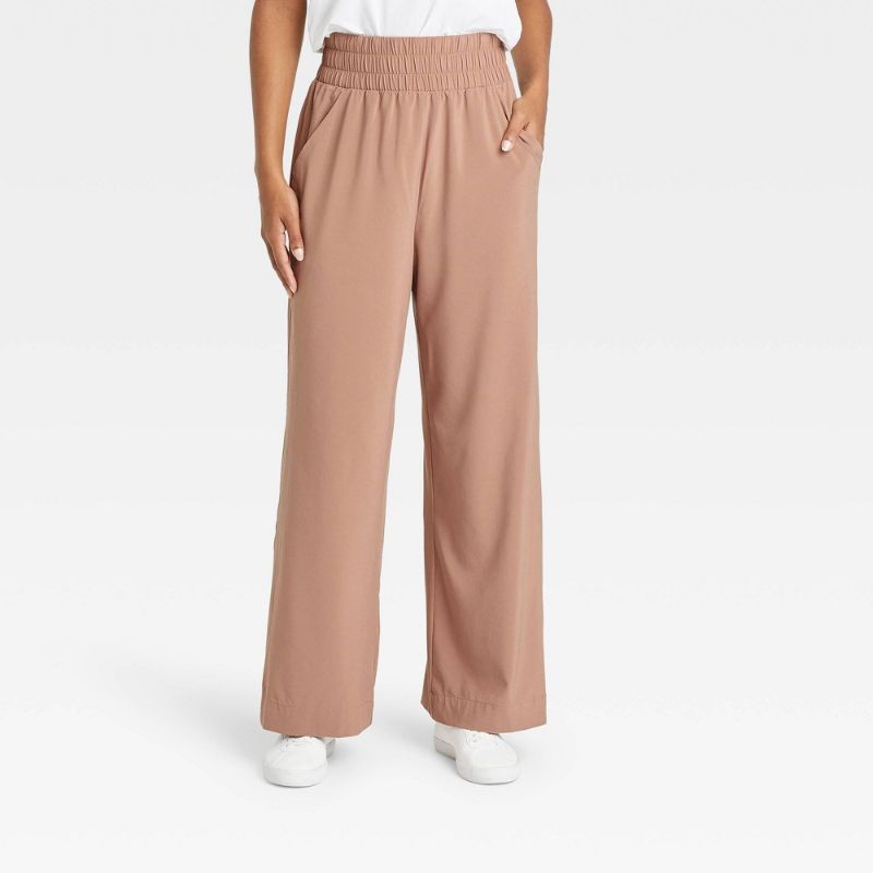 Photo 1 of Women' Tretch Woven High-Rie Wide Leg Pant - All in Motion™