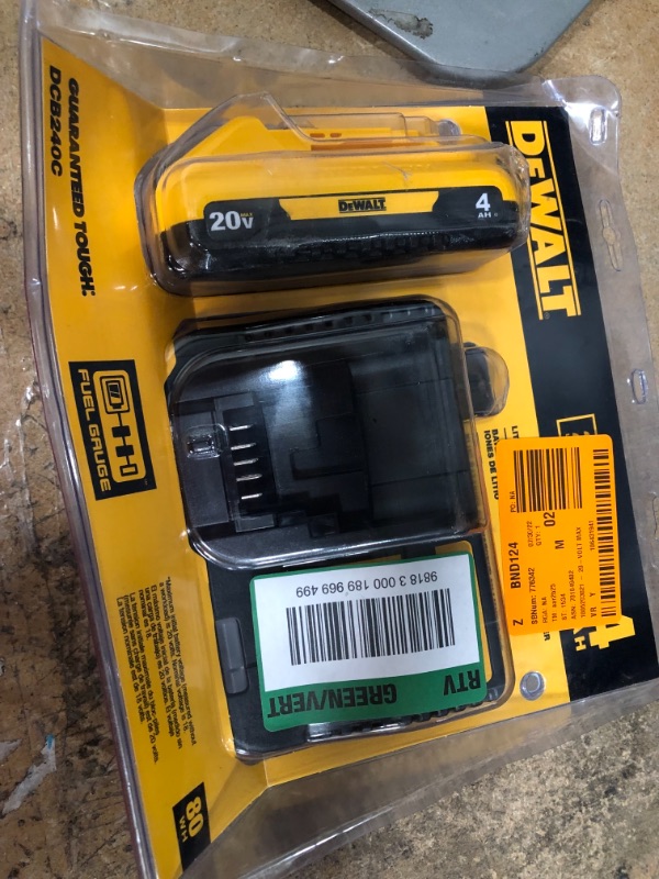 Photo 4 of 
DEWALT
20-Volt MAX Compact Lithium-Ion 4.0Ah Battery Pack with 12-Volt to 20-Volt MAX Charger